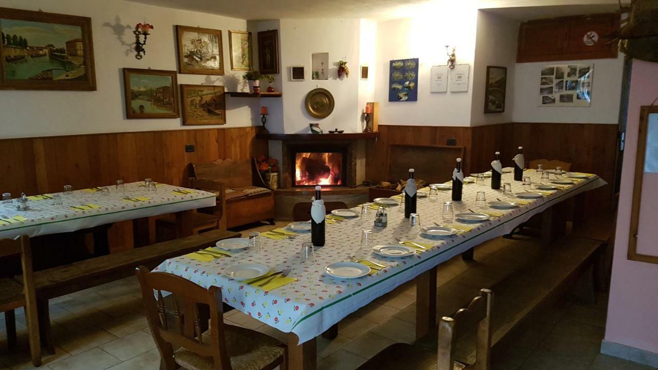 Agriturismo Volpe Golosa Morbegno Exteriör bild